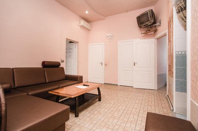 Лазня на Малиновського біля Ведмедя відгуки, лазня/сауна Одеса Малиновський район вул. Малиновського, 94, фото, адреса з картою проїзду.